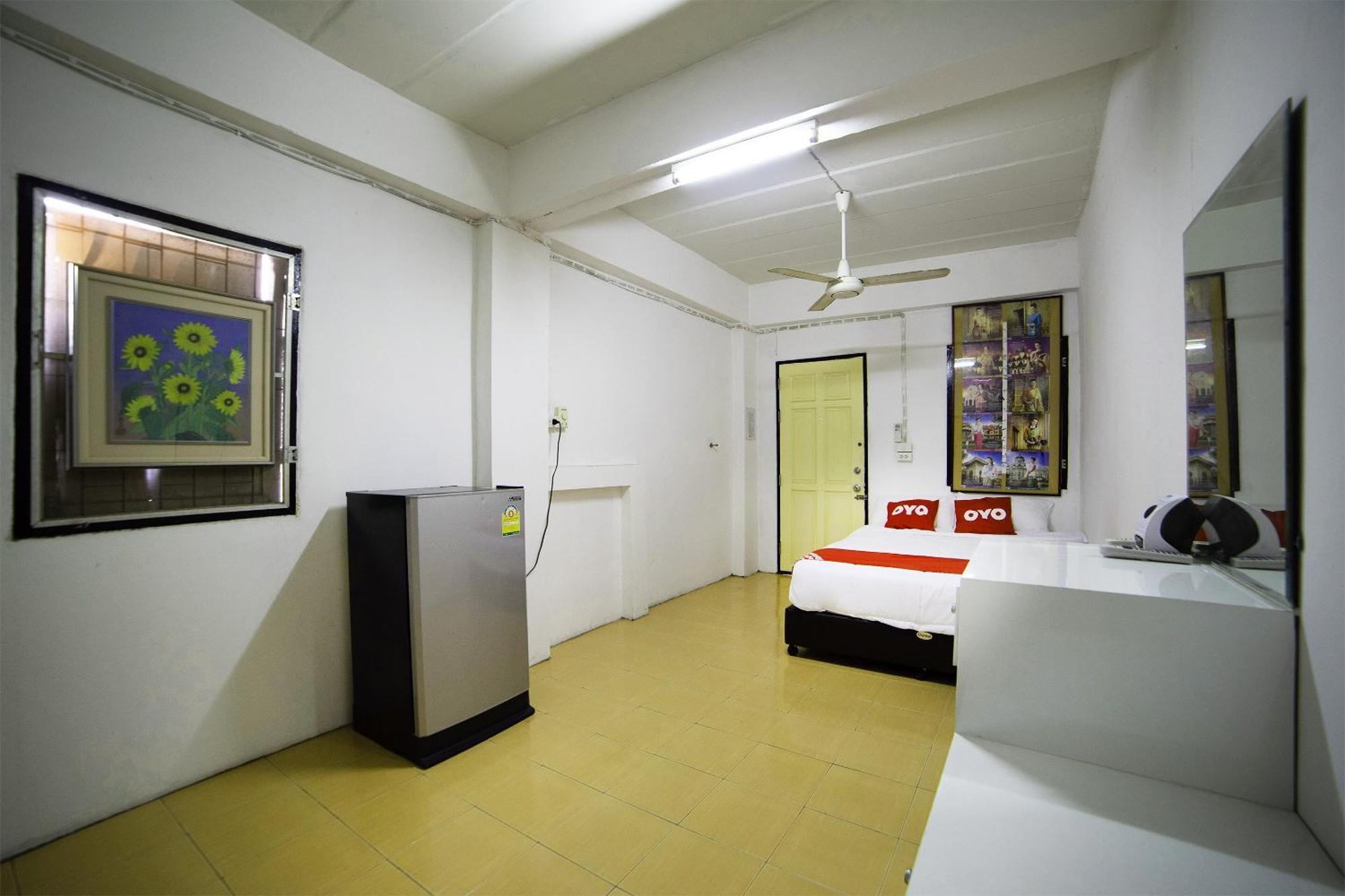 Oyo 560 Chang Hostel Suvarnabhumi 방콕 외부 사진