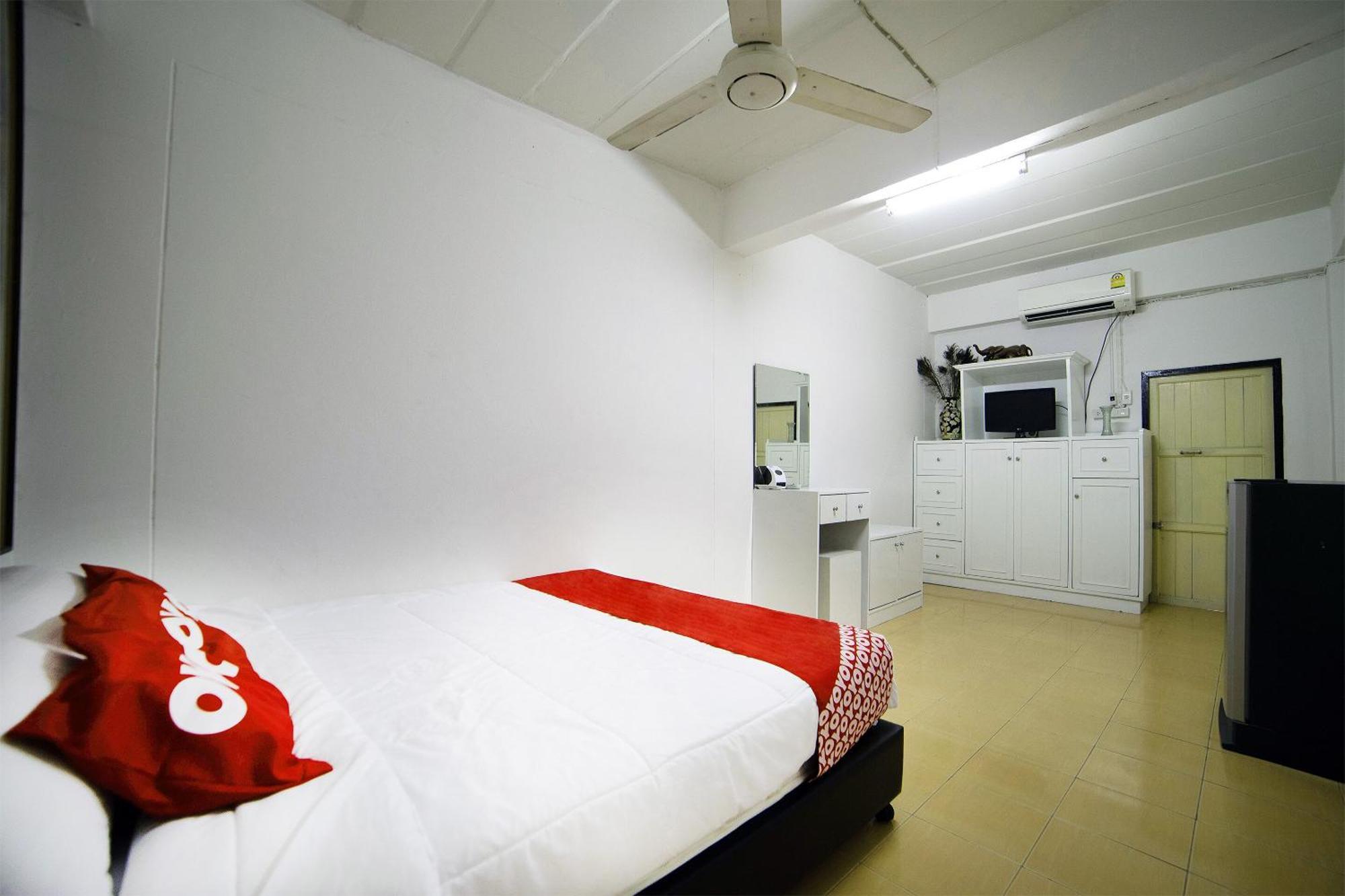 Oyo 560 Chang Hostel Suvarnabhumi 방콕 외부 사진