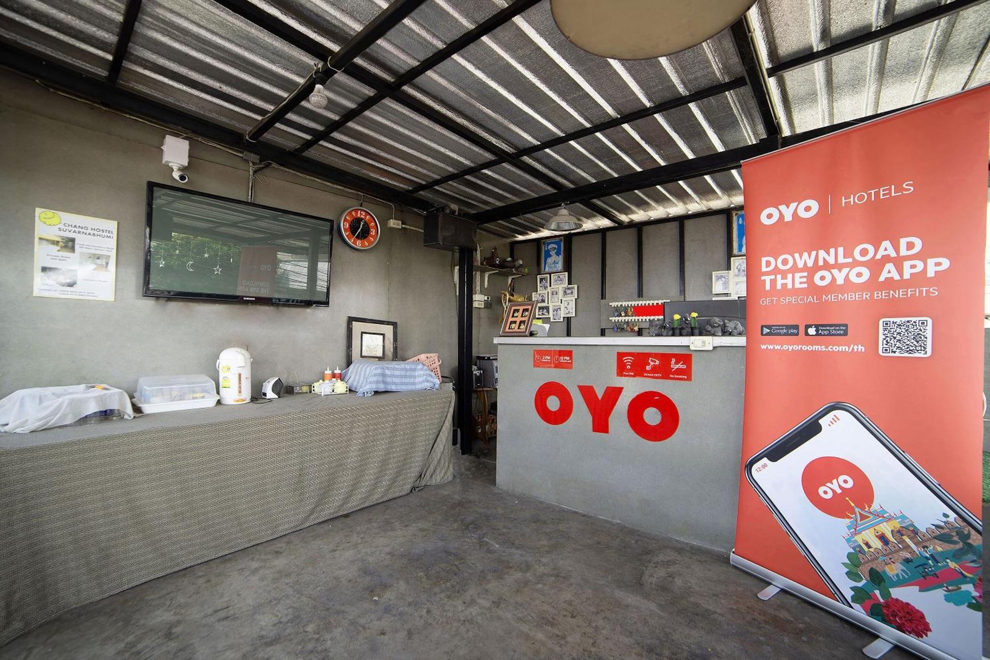 Oyo 560 Chang Hostel Suvarnabhumi 방콕 외부 사진